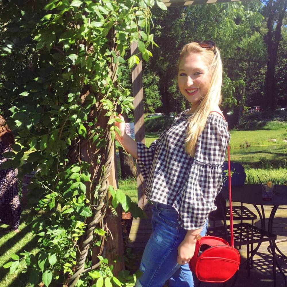 Meet your Posher, Cara